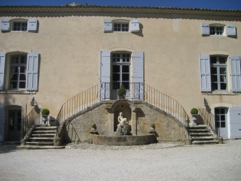 Bastide : vue de la facade