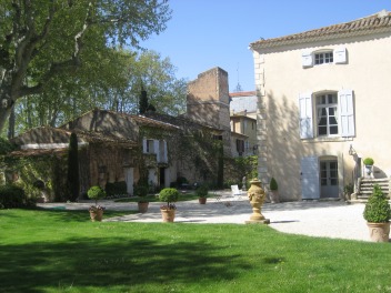 Bastide : vue angle sud-est